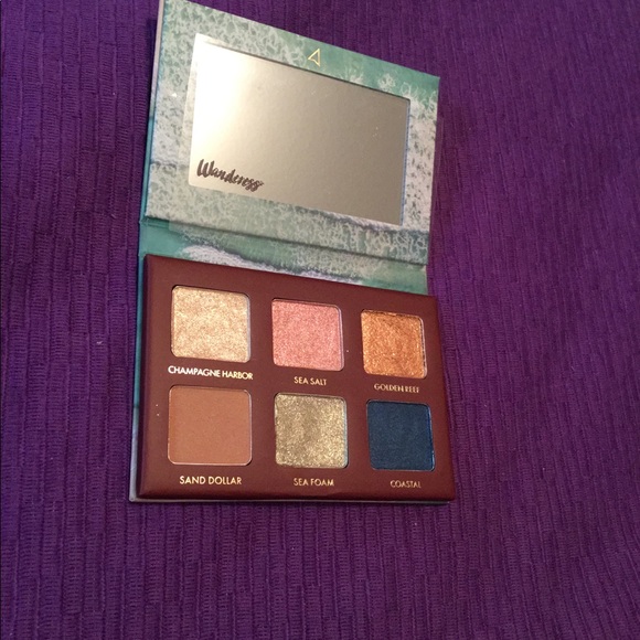 🔥SALE🔥Wanderess Seascape Palette NIB - Picture 2 of 8